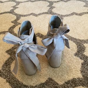 Peep toe grey booties